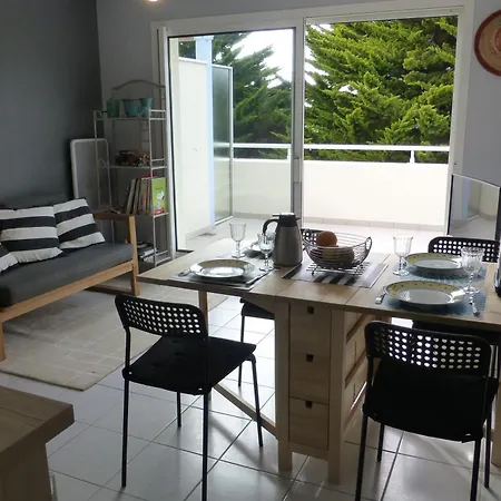 T2 Piscine à 300m De La Appartement *